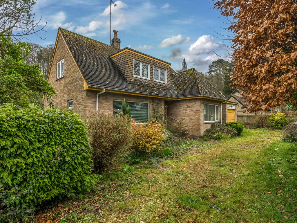 3 bed detached house for sale in Fovant, Salisbury SP3, £275,000 Zoopla