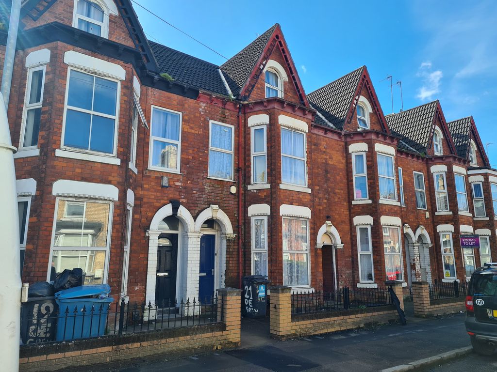 7 bed property for sale in 21 De Grey Street, Hull, North Humberside