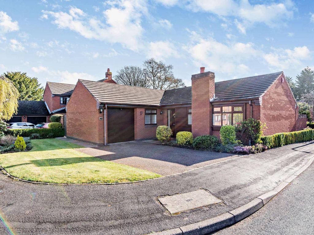 3 bed detached bungalow for sale in Heritage Court, Lichfield WS14 Zoopla