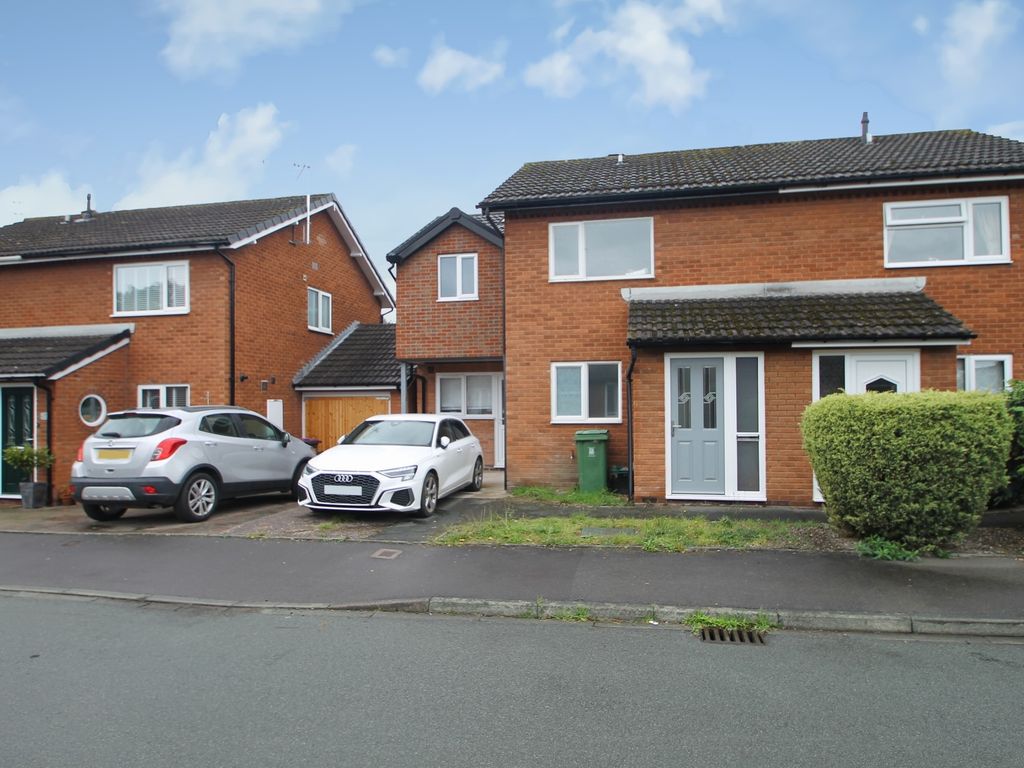 3 bed semidetached house for sale in Bromley Road, Bicton Heath