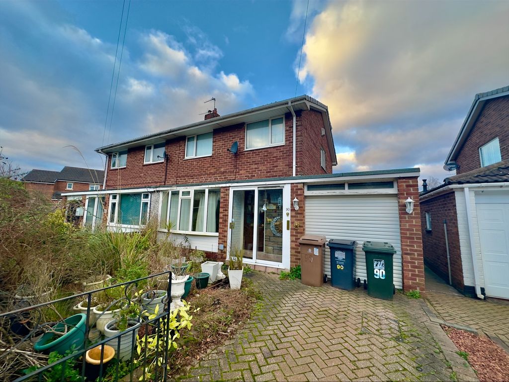 3 bed semidetached house for sale in Meadway, Forest Hall, Newcastle
