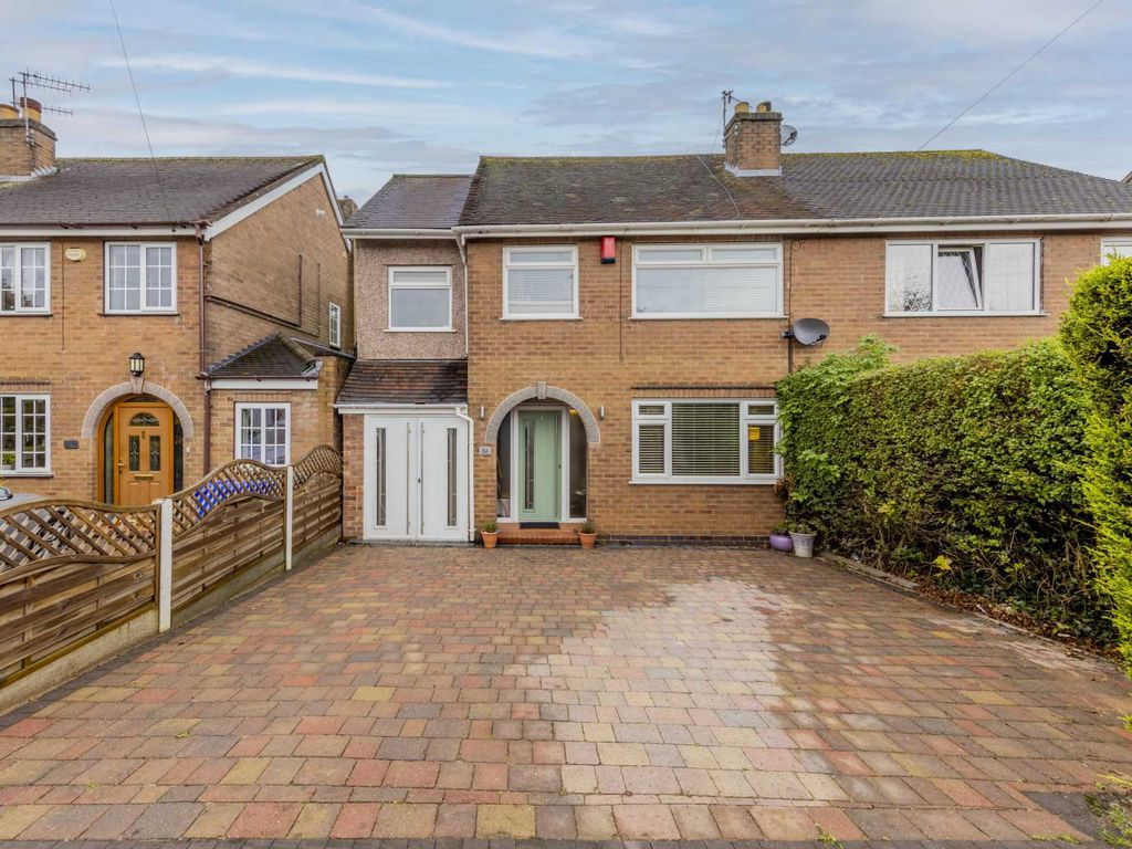 5 bed semidetached house for sale in Brook Road, Trentham ST4, £