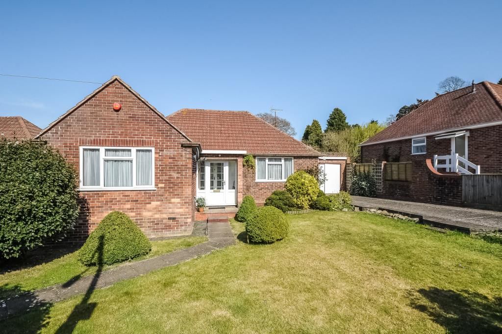 2 bed detached bungalow to rent in Newbury, Berkshire RG14 Zoopla