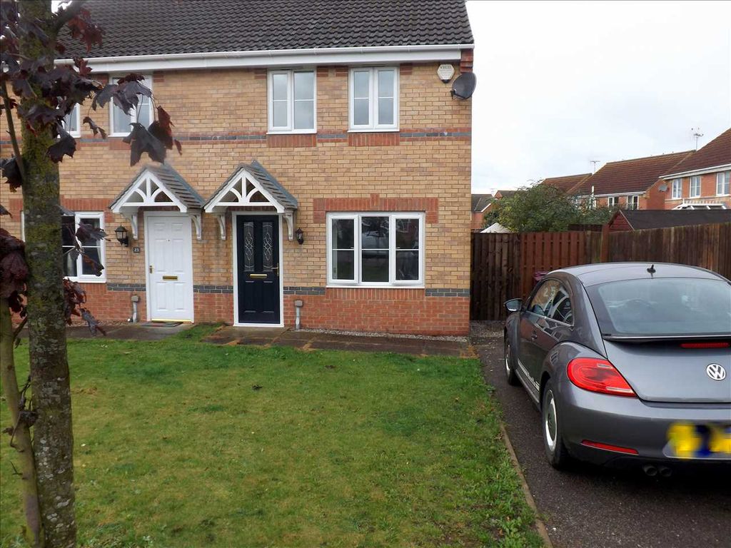 3 bed semidetached house to rent in Way, Clowne, Chesterfield
