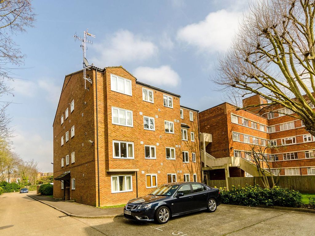 1 bed flat to rent in Isis Close, Putney, London SW15, £1,600 pcm Zoopla