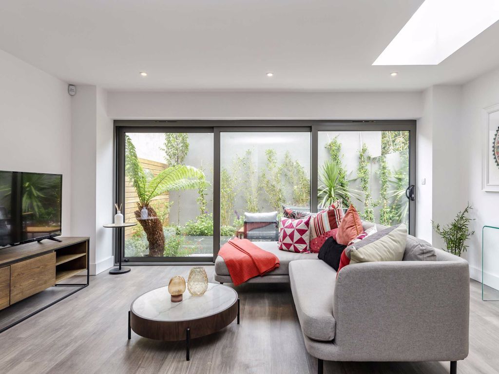 New home, 3 bed property for sale in Brighton Road, Surbiton KT6 Zoopla