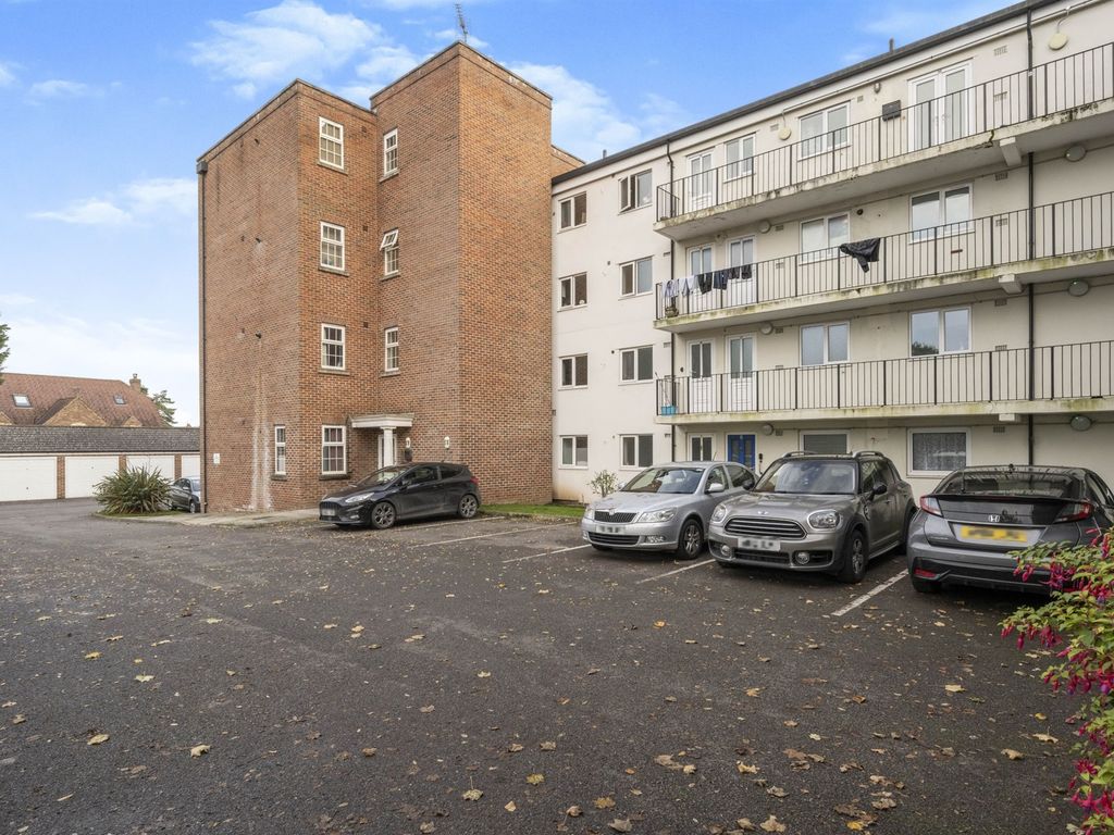 2 bed flat for sale in Bawtry Road, Bessacarr, Doncaster DN4 Zoopla