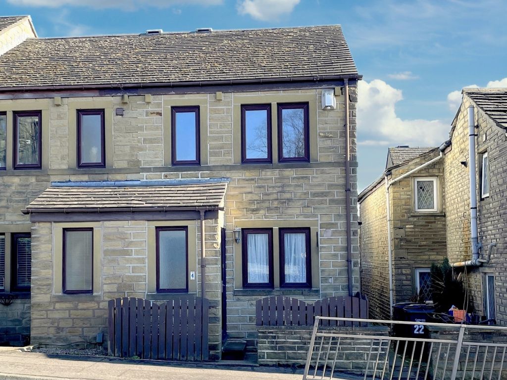 2 bed end terrace house for sale in Lane Head Court Halifax Road