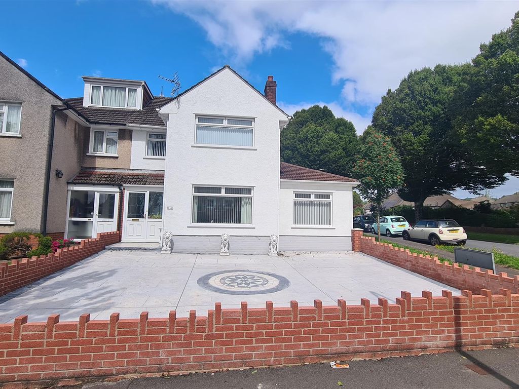 4 bed semidetached house for sale in Heol Llanishen Fach, Llanishen