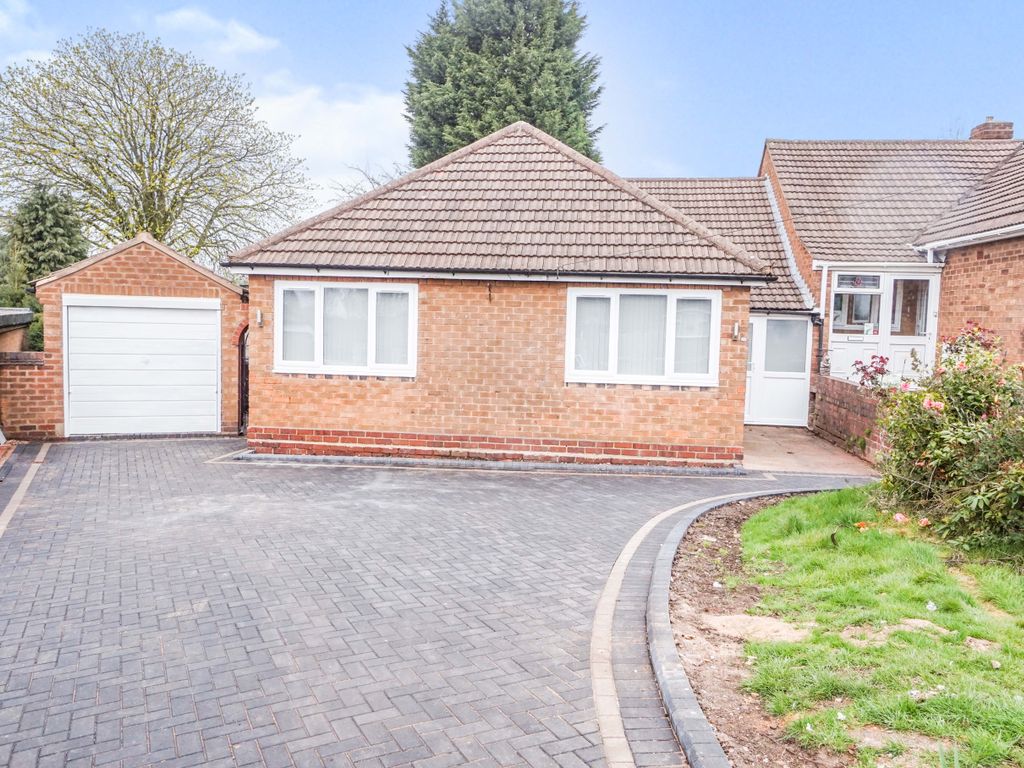 3 bed semidetached bungalow for sale in Overdale Avenue, Walmley, Sutton Coldfield B76 Zoopla