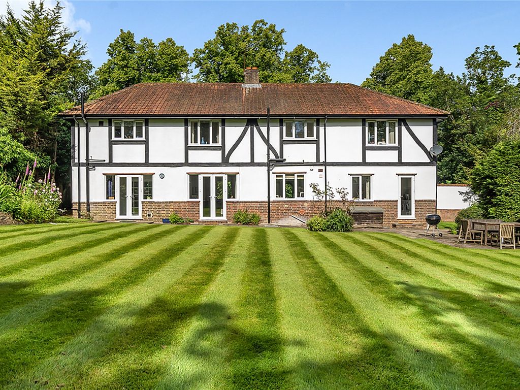 4 bed detached house for sale in East Horsley, Leatherhead, Surrey KT24