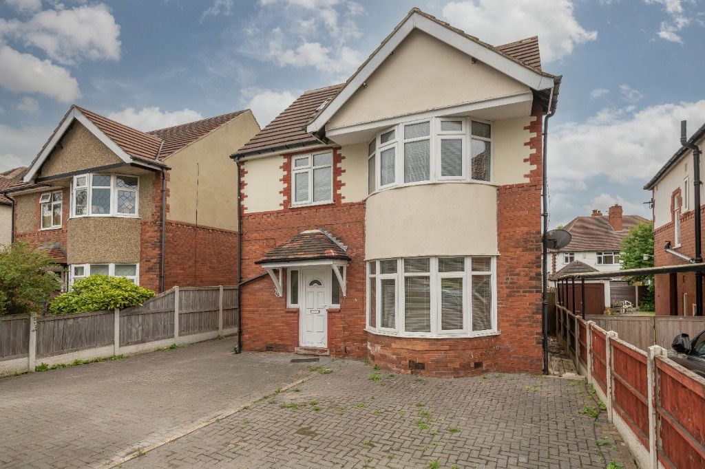 4 bed detached house to rent in Harrogate Road, Moortown, Leeds LS17 Zoopla