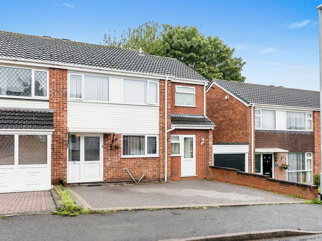 4 bed semidetached house for sale in Swift, Tamworth, Staffordshire