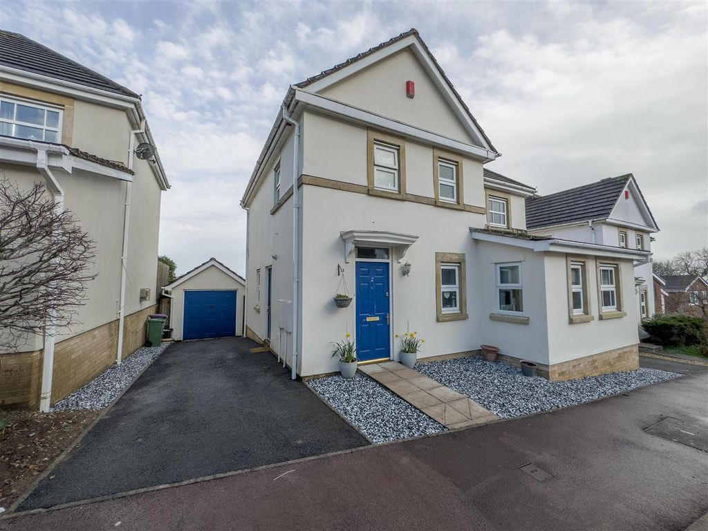 4 bed detached house for sale in Maes Y Rhiw Court, Greenmeadow