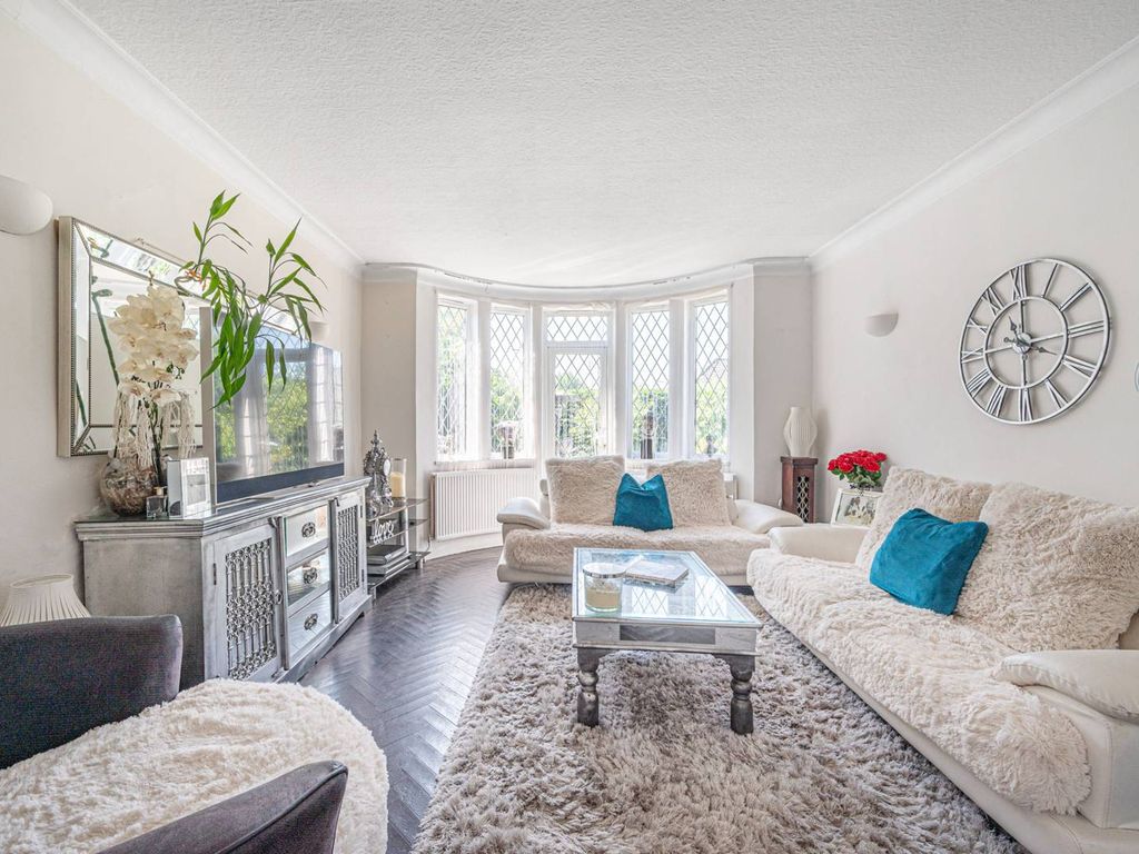 4 bed property for sale in Greenbank Crescent, Hendon, London NW4 Zoopla