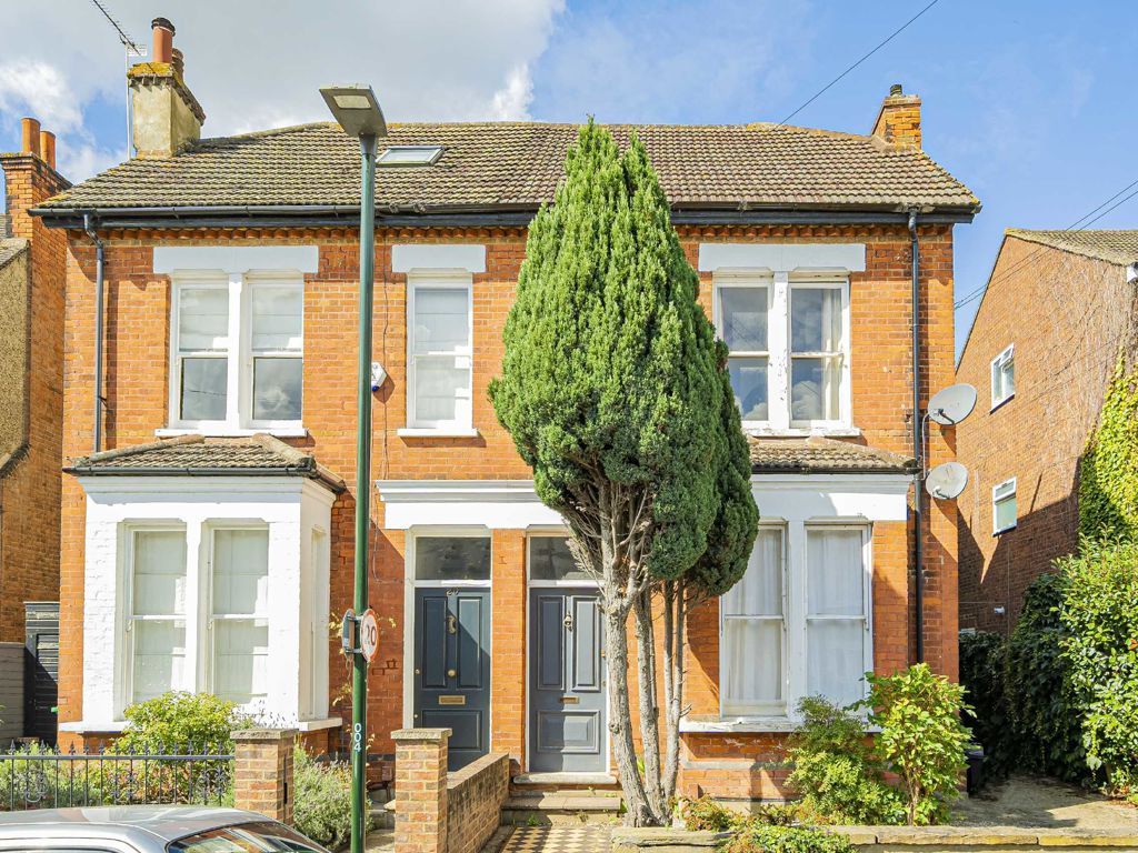 1 bed flat for sale in Belgrade Road, Hampton TW12, £279,950 Zoopla
