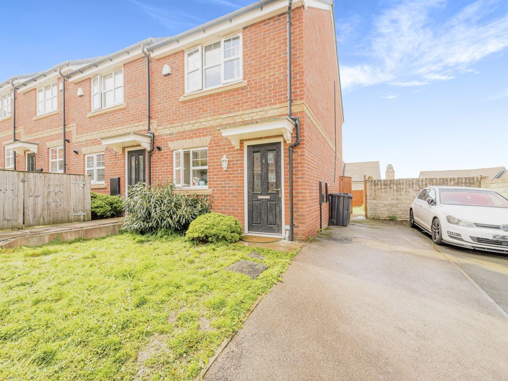 2 bed semidetached house for sale in Woodend Square, Shipley BD18, £