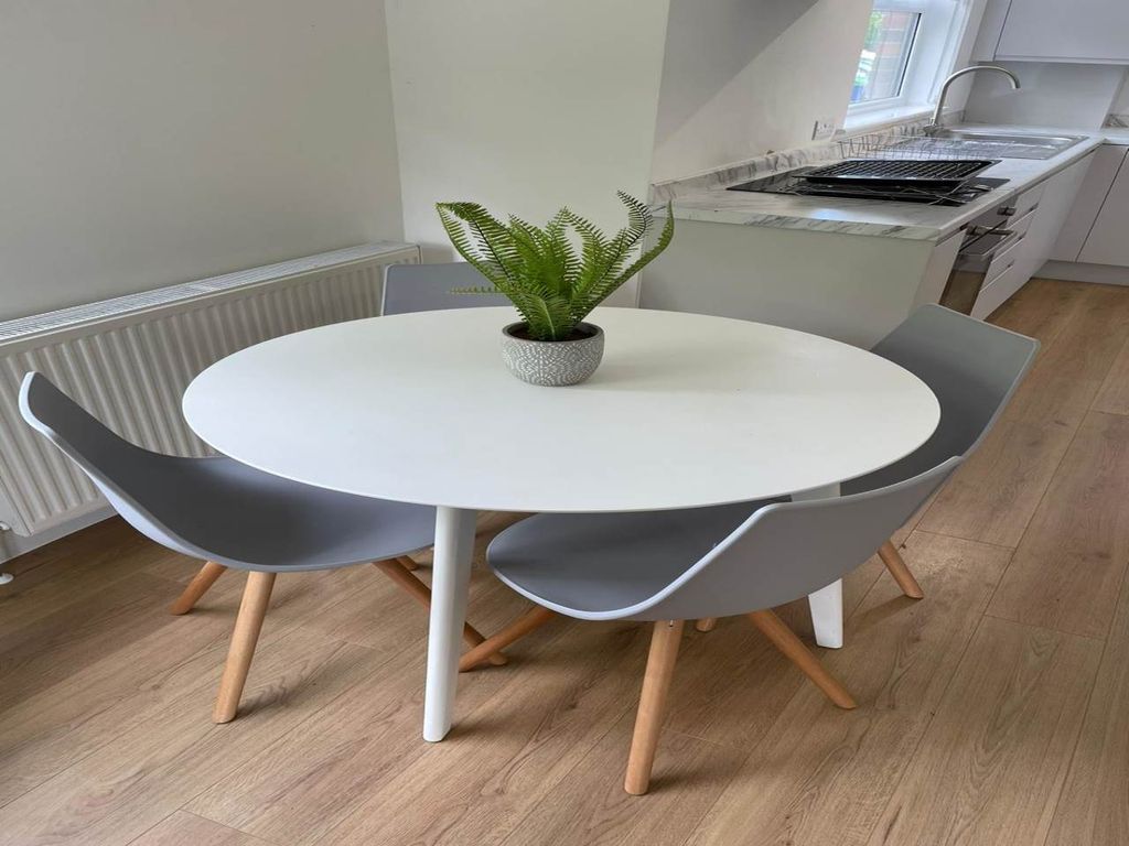 2 bed property to rent in Chantry Court, Hatfield, Hertfordshire AL10