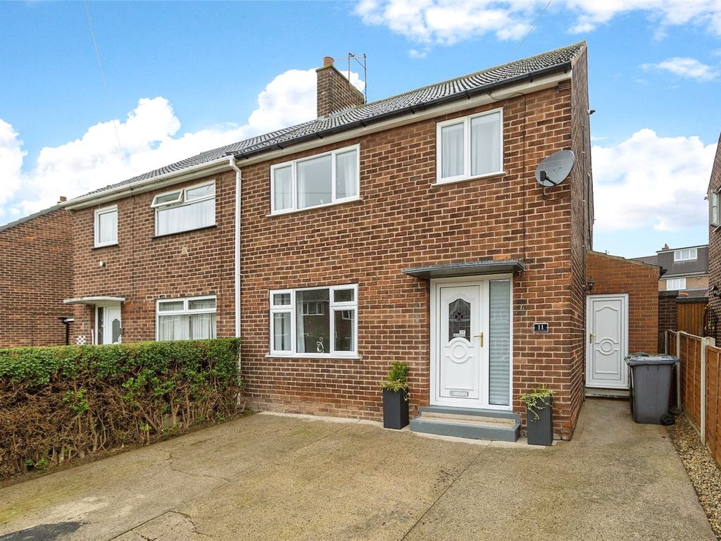 3 bed semidetached house for sale in Longlands Drive, Thrybergh