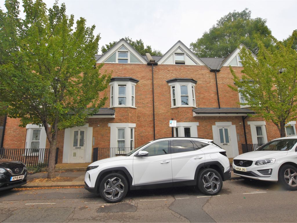 2 bed flat to rent in Birstall Road, London N15 Zoopla