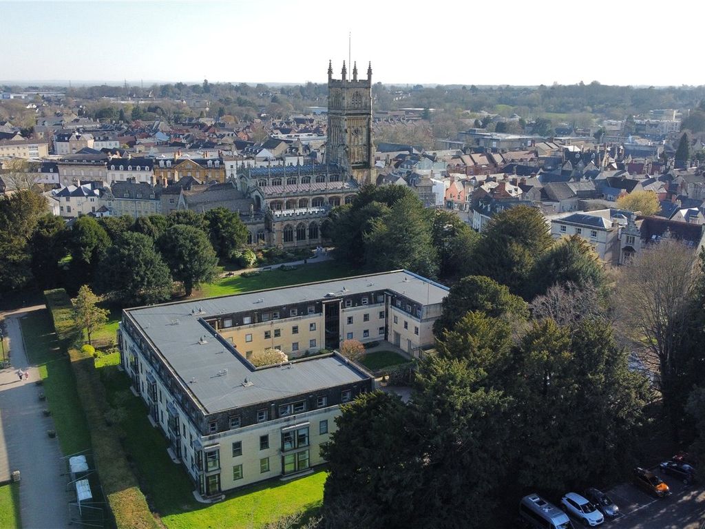 2 bed flat for sale in Abbey House, Cirencester, Gloucestershire GL7