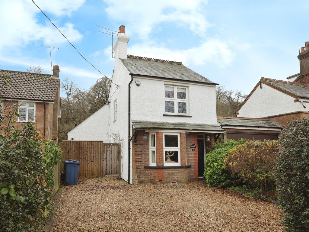 4 bed detached house for sale in Kings Lane, South Heath, Great
