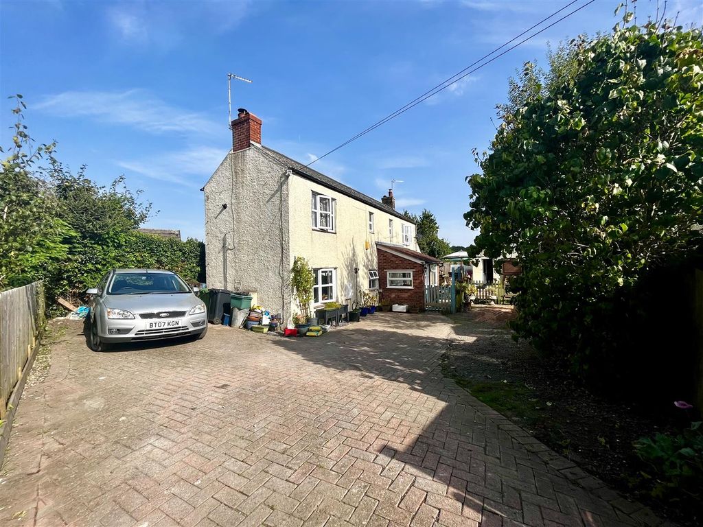 2 bed cottage for sale in Park Road, Five Acres, Coleford GL16, £