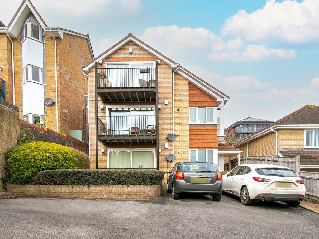 2 bed flat for sale in Birds Hill Gardens, Poole Park, Poole, Dorset