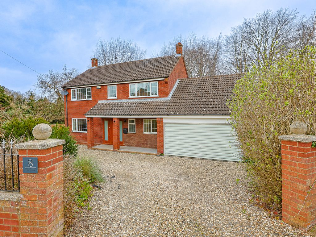 4 bed detached house for sale in Valley View Crescent, New Costessey