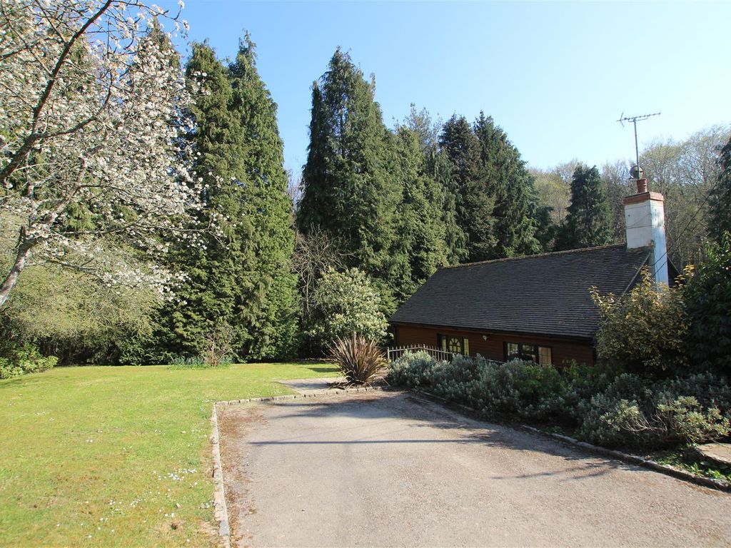 1 bed detached house to rent in Cross Colwood Lane, Bolney, West Sussex