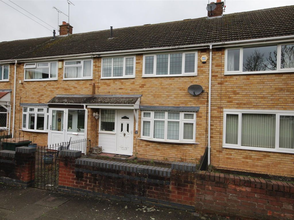 3 bed terraced house to rent in The Triangle, Allesley, Coventry CV5, £