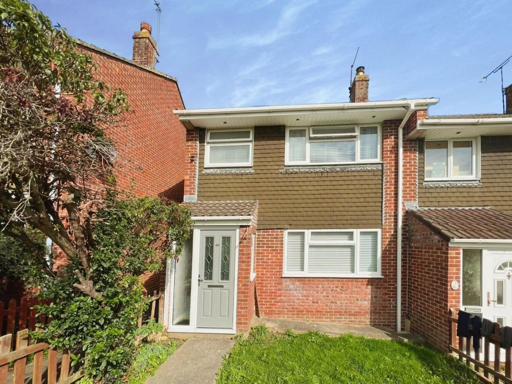 3 bed end terrace house for sale in Lays Drive, Keynsham, Bristol BS31