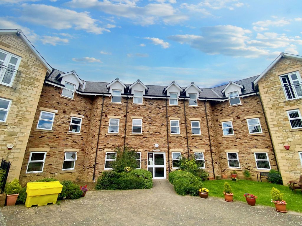 2 bed flat for sale in Park View, Alnwick NE66 Zoopla