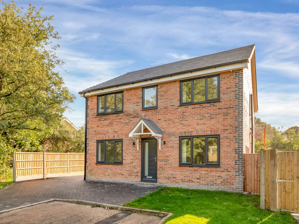 4 bed detached house for sale in Ash Grove, Grantham NG31, £375,000 Zoopla