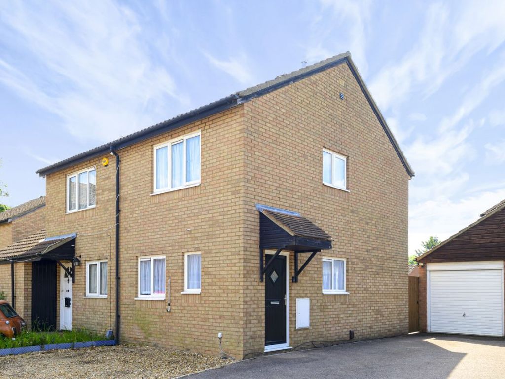 2 bed semidetached house for sale in Alburgh Close, Bedford MK42 Zoopla