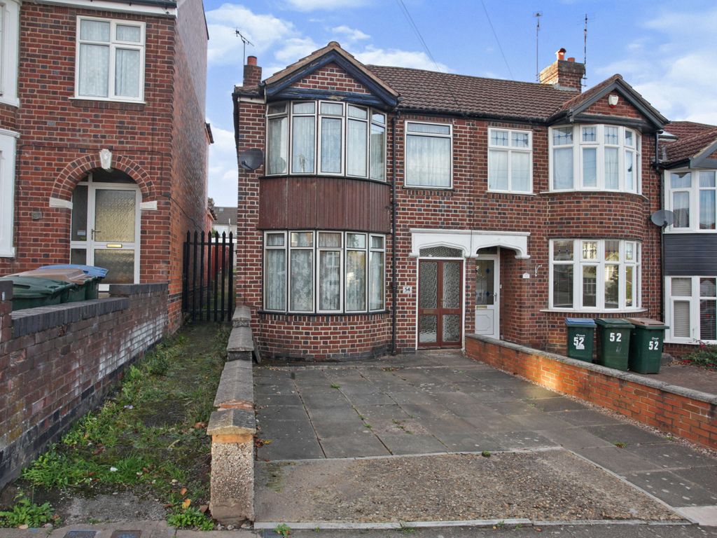 3 bed end terrace house for sale in Grayswood Avenue, Chapelfields