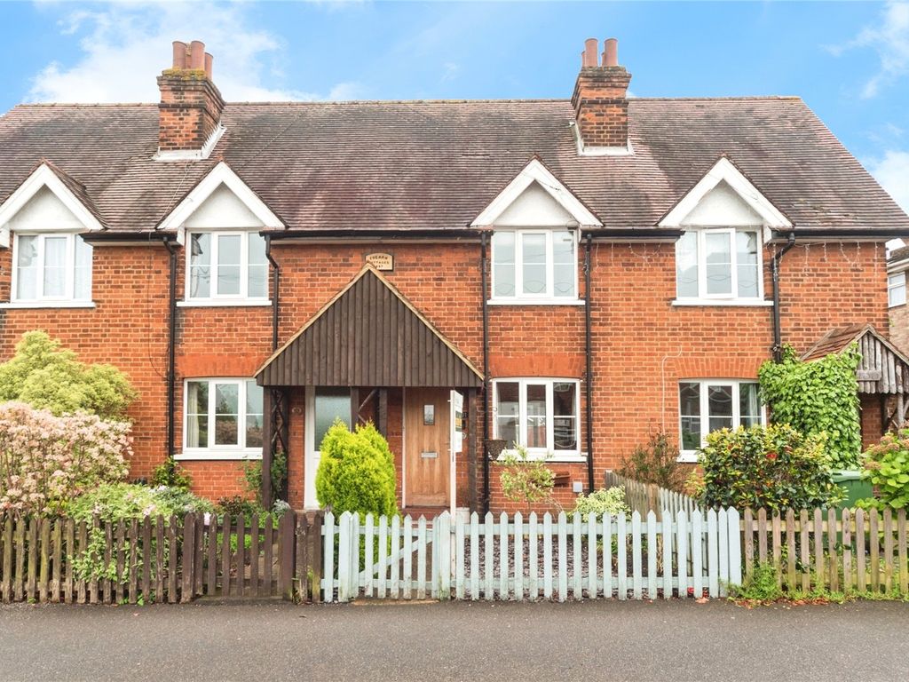 2 bed terraced house for sale in Church Lane, Chessington, Surrey KT9, £400,000 Zoopla