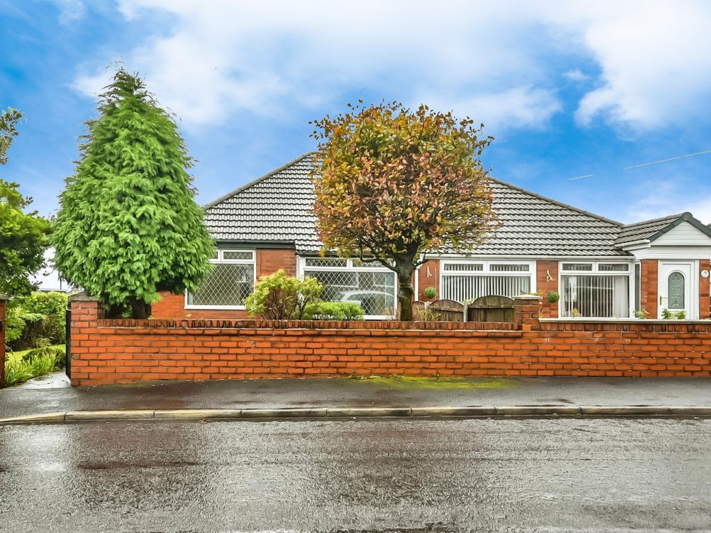 2 bed bungalow for sale in Norfolk Way, Royton, Oldham, Greater