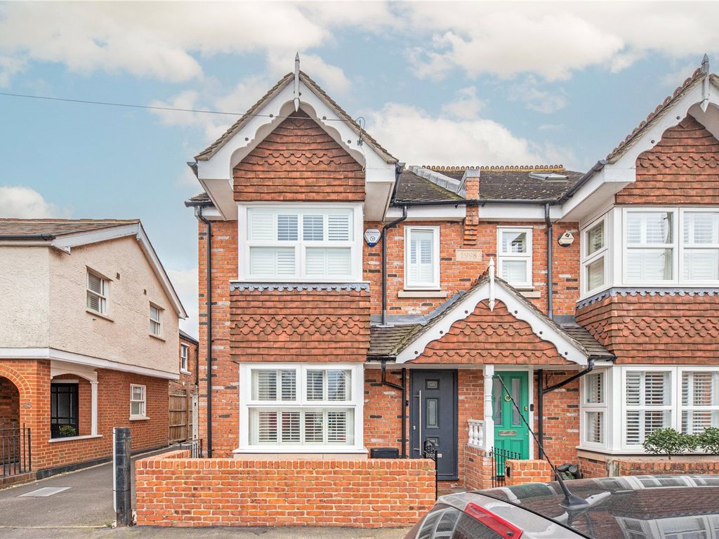 4 bed semidetached house for sale in Elmgrove Road, Weybridge, Surrey