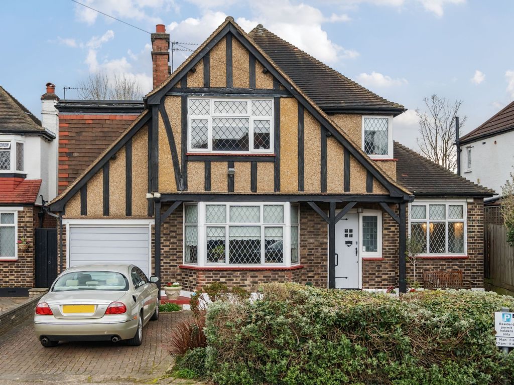 4 bed detached house for sale in Carlton Close, Edgware, Middlesex HA8