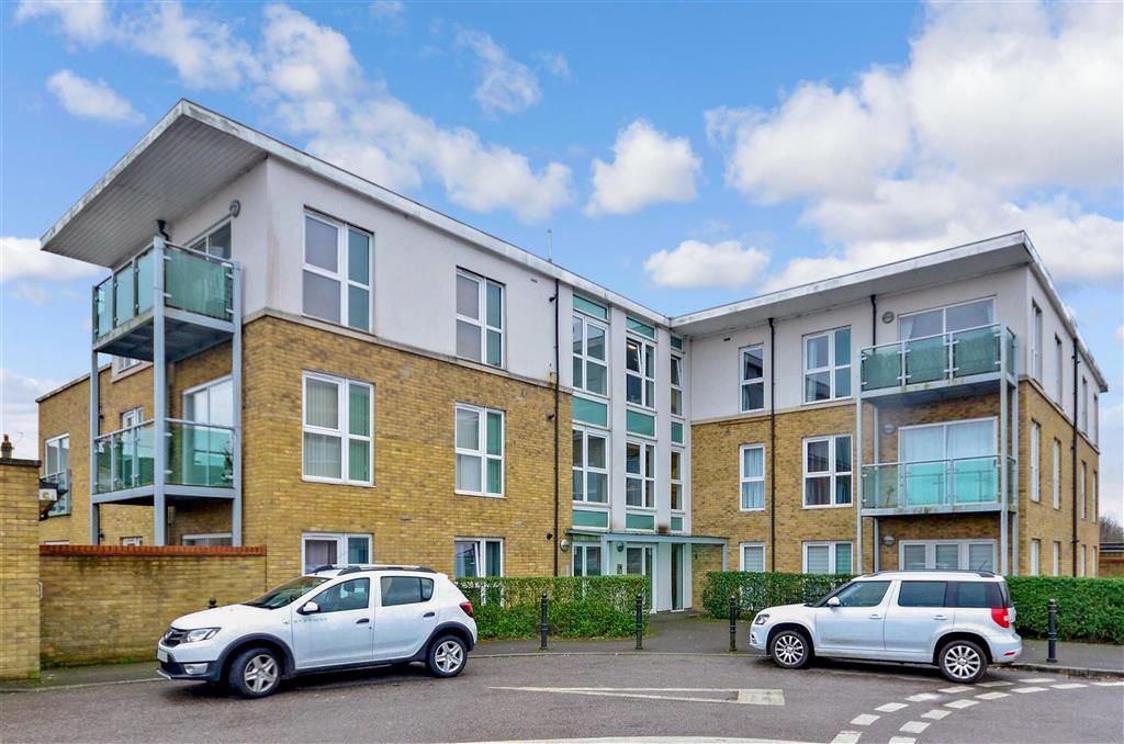 1 bed flat for sale in Nicholls Close, Caterham, Surrey CR3 Zoopla