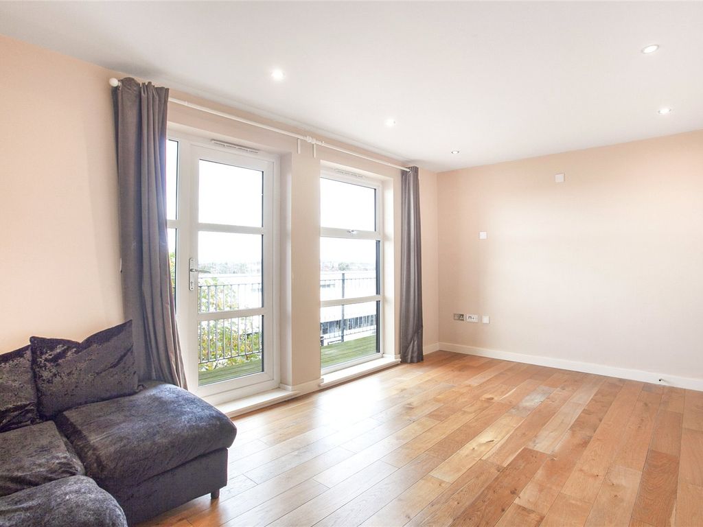 1 bed flat to rent in Freshwater Road, Dagenham RM8 Zoopla