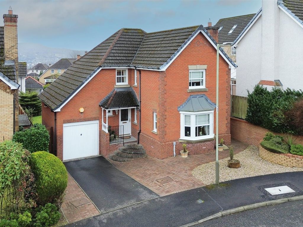 4 bed property for sale in Cornhill Way, Perth PH1, £308,000 Zoopla