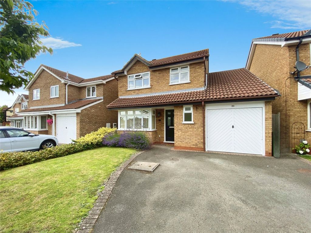 3 bed detached house for sale in Newquay Close, Nuneaton, Warwickshire CV11, £335,000 Zoopla