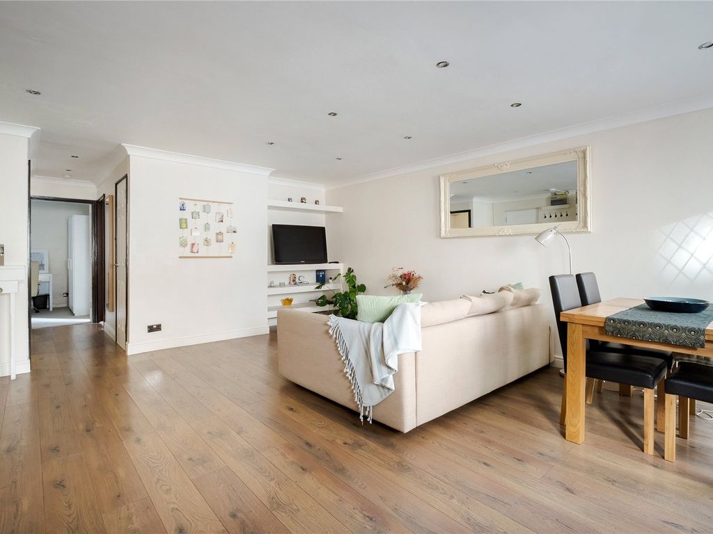 2 bed flat for sale in Cartwright Street, London E1, £475,000 Zoopla