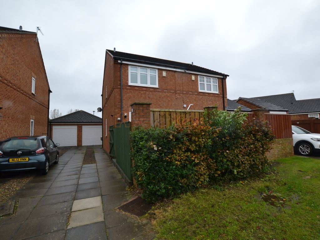 2 bed terraced house to rent in Millbrook Road, Cramlington NE23, £750