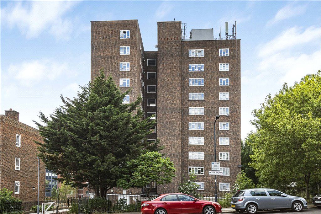 3 bed flat to rent in Donnington Road, London NW10, £2,350 pcm Zoopla