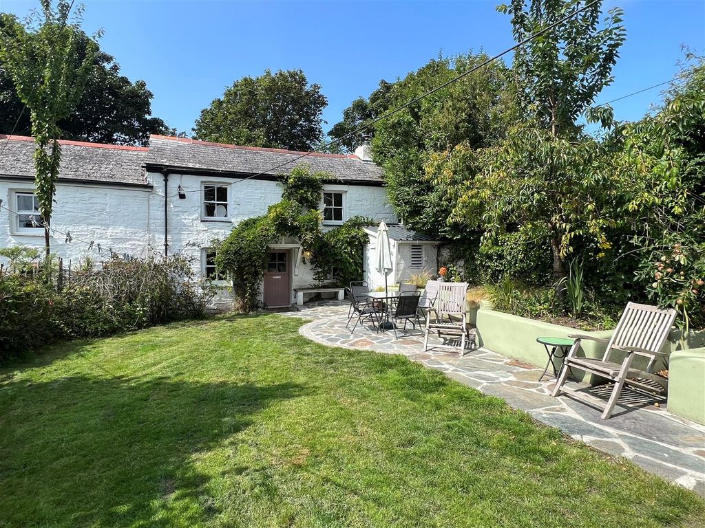 3 bed semidetached house to rent in Goonown, St. Agnes TR5, £1,300 pcm