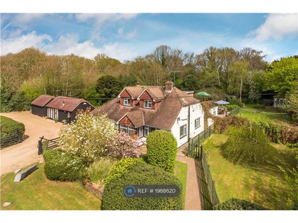 Room to rent in Chelsham Common, Warlingham CR6, £745 pcm Zoopla