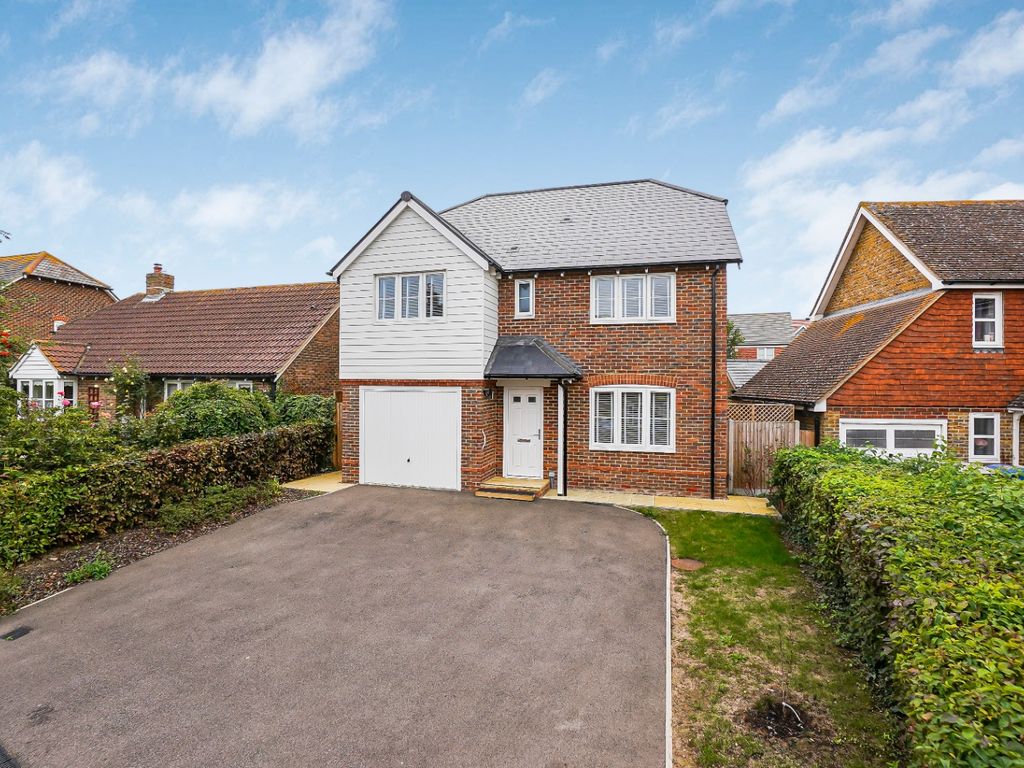 4 bed detached house for sale in Monins Road, Iwade, Sittingbourne ME9